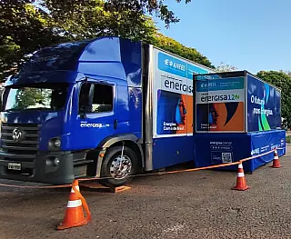 Jardim Los Angeles recebe ação com troca de lâmpadas e sorteio de geladeiras
