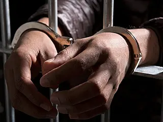 Feminicida é condenado a 45 anos por matar mulher na frente dos filhos em MS