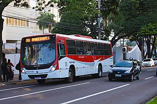Ônibus para Rochedinho ganha novos horários e amplia trajeto no distrito