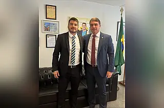 'Presidente do Brasil está livre nos EUA', diz Rafael Tavares sobre Flávio Bolsonaro