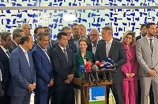 Flávio Bolsonaro amplia apoios no 2º turno com adesões de Caiado, Zema e partidos