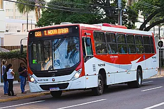 Ônibus opera com horários especiais neste domingo e segunda na Capital