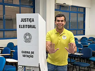 Beto Pereira vota em Campo Grande e aposta em crescimento do Republicanos