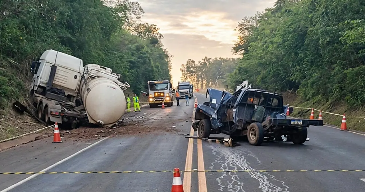 Criança de 10 anos morre após acidente na BR-158 e número de vítimas sobe para três em Paranaíba