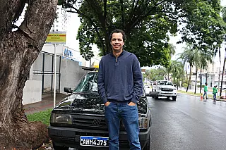 Morador do Nova Lima transforma Uno 1990 em raridade com cobiçada placa preta