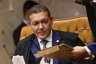 STF avalia possível afastamento de Nunes Marques e Mendonça de ações sobre propaganda no TSE