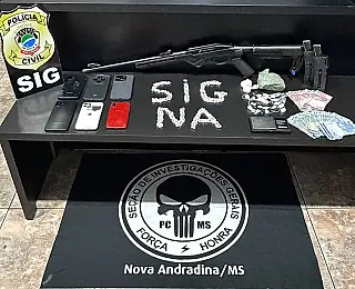 Adolescentes são apreendidos com drogas, arma e polícia suspeita de ligação com facção