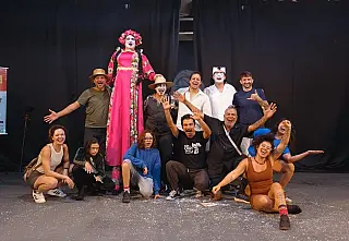 Sábado tem feiras, música e teatro na programação cultural