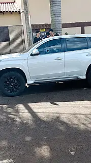 Homem é assassinado a tiros enquanto estava em carro em Ponta Porã