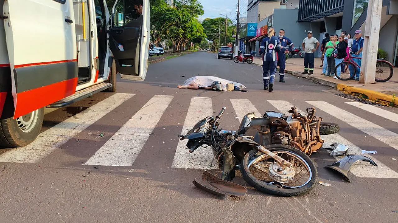 Colisão entre carro e motocicleta resulta na morte de técnica de enfermagem em Dourados