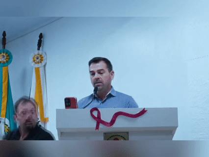 Vereadores saem no soco durante sessão de Câmara Municipal no Rio Grande do Sul