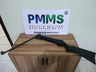 Homem é preso após ameaçar moradores com arma durante a madrugada em MS