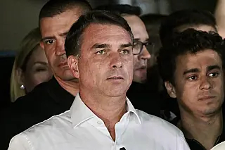 Na calada da noite, Flávio vai da Argentina ao Equador antes de parar no EUA