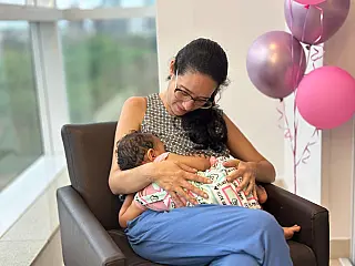 Vivendo o outro lado, médica vê filha ganhar alta após afogamento na Capital